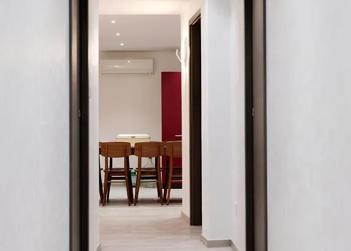 Les Du Cygne Apartment